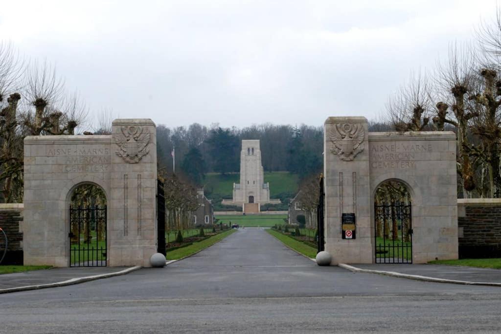 F2 proche gare et toute commodité Château-Thierry Extérieur photo